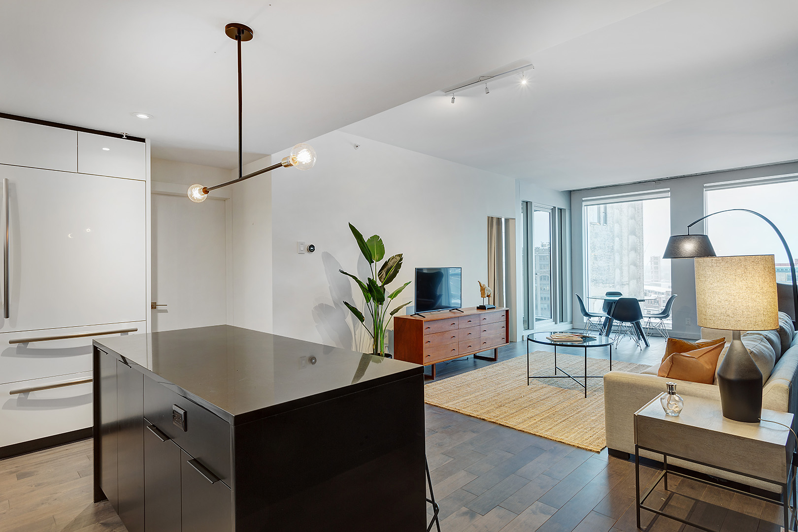 Furnished heritage apartment with soaring ceilings at Le 1103, Old Montréal